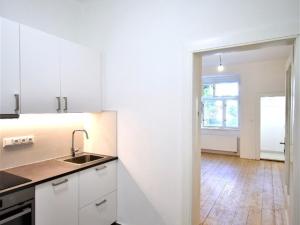 Pronájem bytu 1+kk, Praha - Smíchov, U Nikolajky, 32 m2