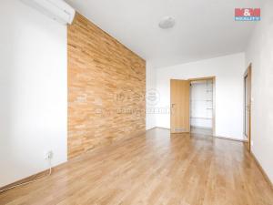 Pronájem bytu 2+kk, Praha - Hloubětín, Nademlejnská, 49 m2