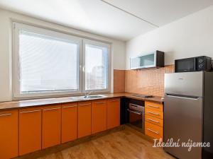 Pronájem bytu 1+kk, Praha - Troja, Sosnovecká, 28 m2