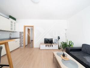 Prodej bytu 2+kk, Hostivice, Ječná, 61 m2