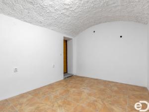 Pronájem skladu, Pardubice, Sladkovského, 77 m2