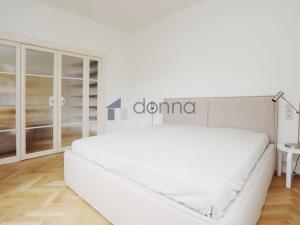 Pronájem bytu 2+kk, Praha - Dejvice, Fetrovská, 55 m2