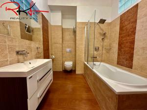 Pronájem bytu 4+kk, Praha - Holešovice, U Pergamenky, 128 m2