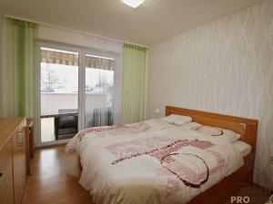Pronájem bytu 2+kk, Kroměříž, Nitranská, 70 m2