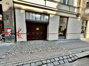 Pronájem bytu 6+kk a větší, Praha - Bubeneč, Ovenecká, 265 m2