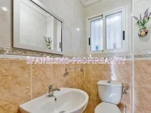 Prodej bytu 3+1, Torrevieja, Španělsko, 75 m2