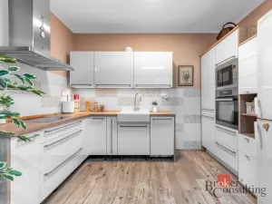 Prodej obchodního prostoru, Jablonec nad Nisou - Mšeno nad Nisou, Želivského, 300 m2