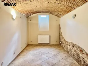 Pronájem komerční nemovitosti, Karlovy Vary, Bulharská, 95 m2