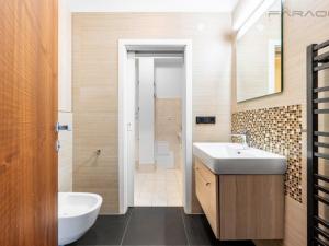 Prodej bytu 4+1, Praha - Kunratice, K Zelené louce, 150 m2