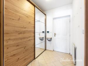 Pronájem bytu 2+kk, Horoměřice, Velvarská, 49 m2