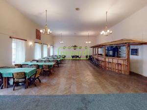 Prodej restaurace, Hora Svaté Kateřiny, nám. Pionýrů, 807 m2