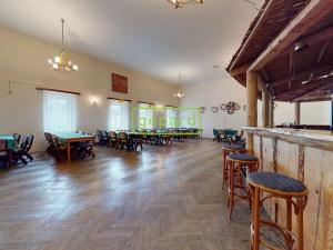 Prodej restaurace, Hora Svaté Kateřiny, nám. Pionýrů, 807 m2