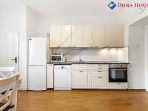 Prodej bytu 2+kk, Praha - Žižkov, Jeseniova, 46 m2