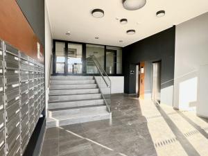 Pronájem bytu 1+kk, Praha - Malešice, Malešická, 37 m2