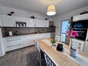 Prodej rodinného domu, Staré Hradiště - Brozany, 300 m2