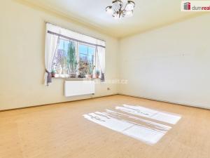 Prodej bytu 3+1, Karlovy Vary - Stará Role, Nerudova, 89 m2