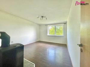 Pronájem bytu 2+1, Liberk - Uhřínov, 58 m2