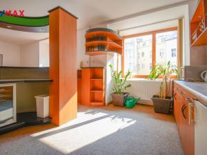 Pronájem kanceláře, Hradec Králové, Československé armády, 102 m2