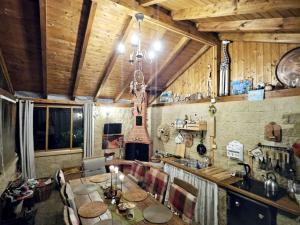 Prodej rodinného domu, Velké Popovice - Mokřany, 250 m2