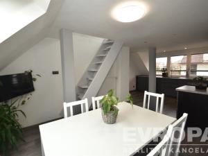 Pronájem rodinného domu, Praha - Dolní Chabry, Kobyliská, 225 m2