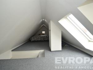 Pronájem rodinného domu, Praha - Dolní Chabry, Kobyliská, 140 m2