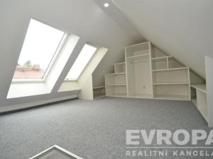 Pronájem rodinného domu, Praha - Dolní Chabry, Kobyliská, 140 m2
