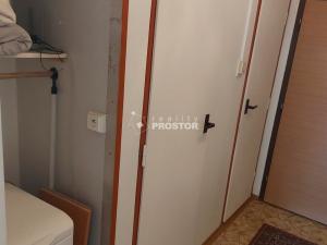Pronájem bytu 1+kk, Ústí nad Labem, V Oblouku, 31 m2