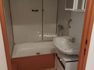Pronájem bytu 1+kk, Ústí nad Labem, V Oblouku, 31 m2