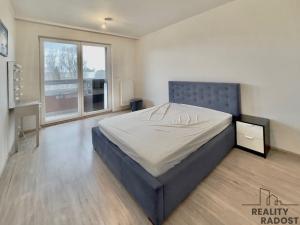Pronájem bytu 2+kk, Praha - Letňany, Hlučkova, 65 m2