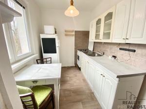 Prodej bytu 2+1, Olomouc, Hněvotínská, 55 m2