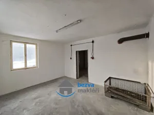 Pronájem výrobních prostor, Skuteč, Zvěřinova, 118 m2