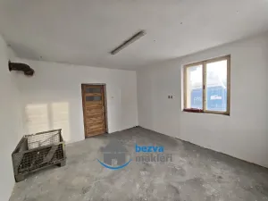 Pronájem výrobních prostor, Skuteč, Zvěřinova, 118 m2