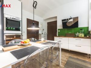 Prodej bytu 3+1, Praha - Vinohrady, U Havlíčkových sadů, 75 m2