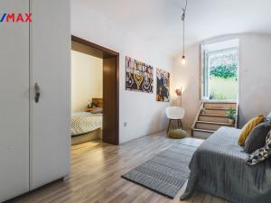 Prodej bytu 3+1, Praha - Vinohrady, U Havlíčkových sadů, 75 m2