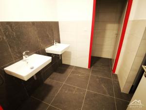 Pronájem skladu, Jihlava, Pávovská, 1094 m2