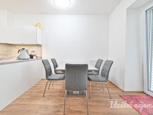 Pronájem bytu 2+kk, Slavkov u Brna, Slovanská, 81 m2