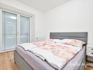 Pronájem bytu 2+kk, Slavkov u Brna, Slovanská, 81 m2