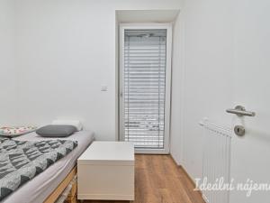 Pronájem bytu 2+kk, Slavkov u Brna, Slovanská, 81 m2