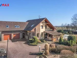 Prodej rodinného domu, Býšť, 4478 m2