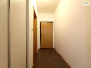 Pronájem bytu 1+kk, Praha - Motol, Jeřabinová, 30 m2