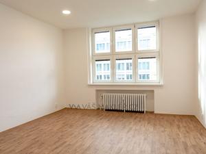 Pronájem bytu 3+kk, Praha - Karlín, Pobřežní, 80 m2