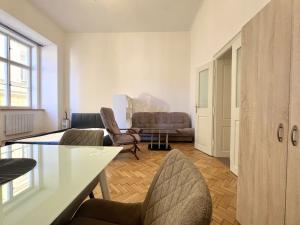 Pronájem bytu 1+1, Praha - Staré Město, Smetanovo nábřeží, 35 m2