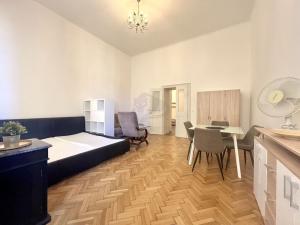 Pronájem bytu 1+1, Praha - Staré Město, Smetanovo nábřeží, 35 m2