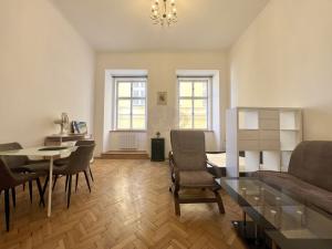 Pronájem bytu 1+1, Praha - Staré Město, Smetanovo nábřeží, 35 m2