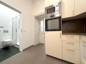 Pronájem bytu 1+1, Praha - Staré Město, Smetanovo nábřeží, 35 m2