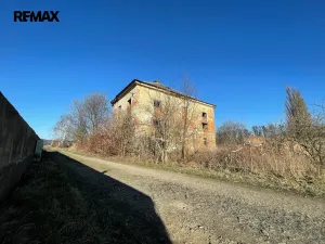 Prodej komerční nemovitosti, Vražné, 2764 m2