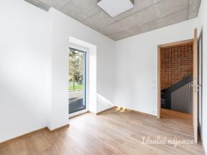 Pronájem bytu 3+kk, Praha - Kamýk, Zárubova, 68 m2