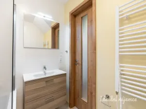 Pronájem bytu 3+kk, Praha - Kamýk, Zárubova, 68 m2