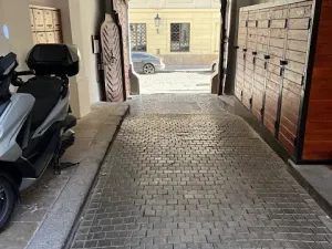 Pronájem bytu 3+1, Praha - Malá Strana, Sněmovní, 85 m2