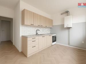 Prodej bytu 2+1, Toužim - Kosmová, 53 m2